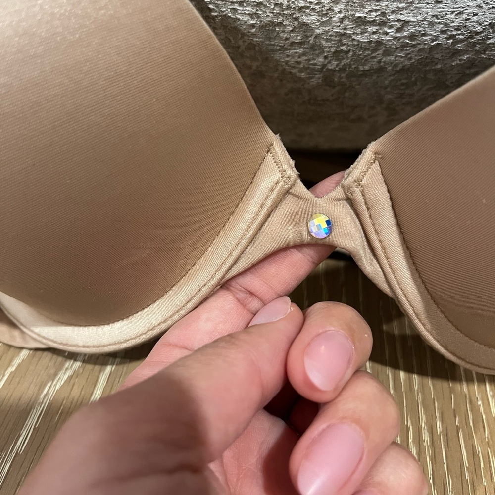Very sexy push up bra from Victoria secret size 32D - Picture 2 of 6